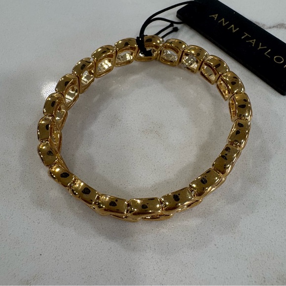 Ann Taylor Gold Cuban Link Stretch Bracelet - Picture 2 of 7